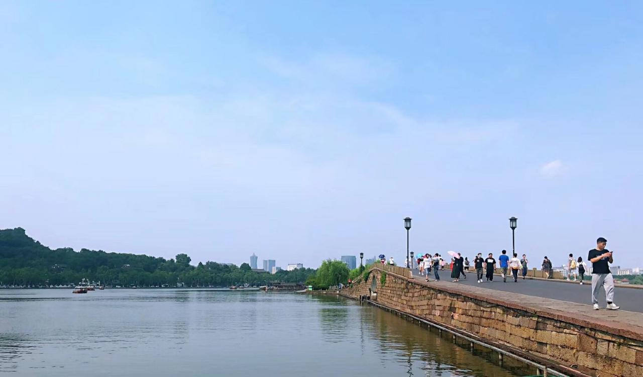 西湖十景介绍简短 (西湖美景介绍100字左右)插图9