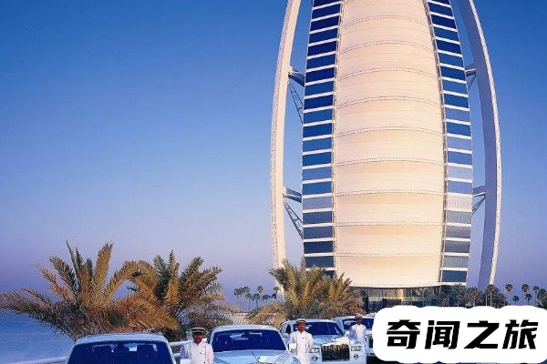 住一晚上10万元是什么样子客房(中国最贵的房间一晚上多少钱)插图2