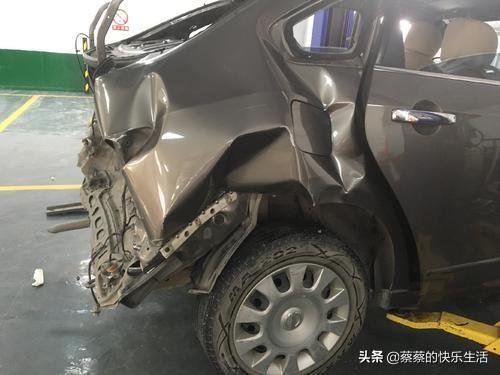 三厢车和两厢倒车入库(思域两厢好还是三厢车好)插图5