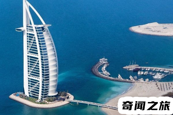 住一晚上10万元是什么样子客房(中国最贵的房间一晚上多少钱)插图