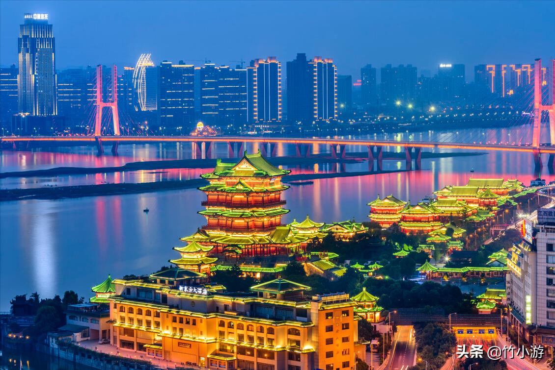 中国四大名楼图片与简介(中国四大名镇图片)插图1