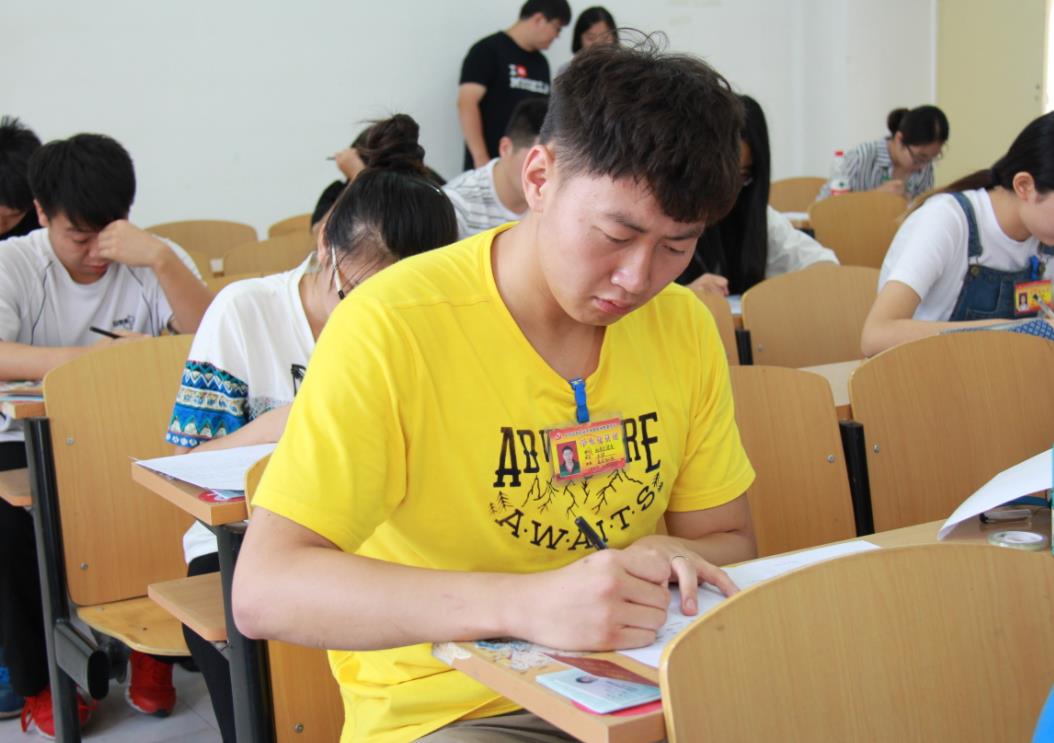 入团多久可以申请入党(大学入团后多久可以申请入党)