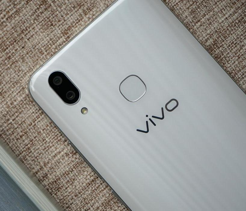 vivo和oppo哪个好(为什么内行人建议买vivos10)插图2