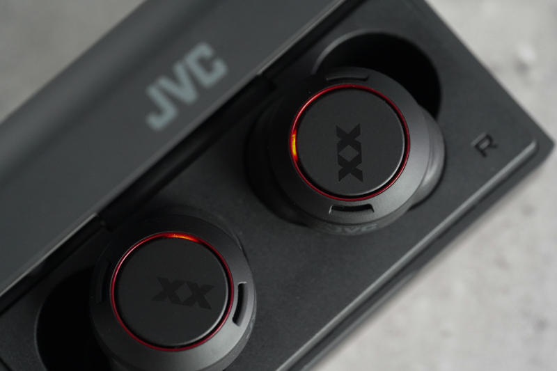 jvc耳机为什么没人推荐(蓝牙耳机一个声音大一个小怎么弄)插图8