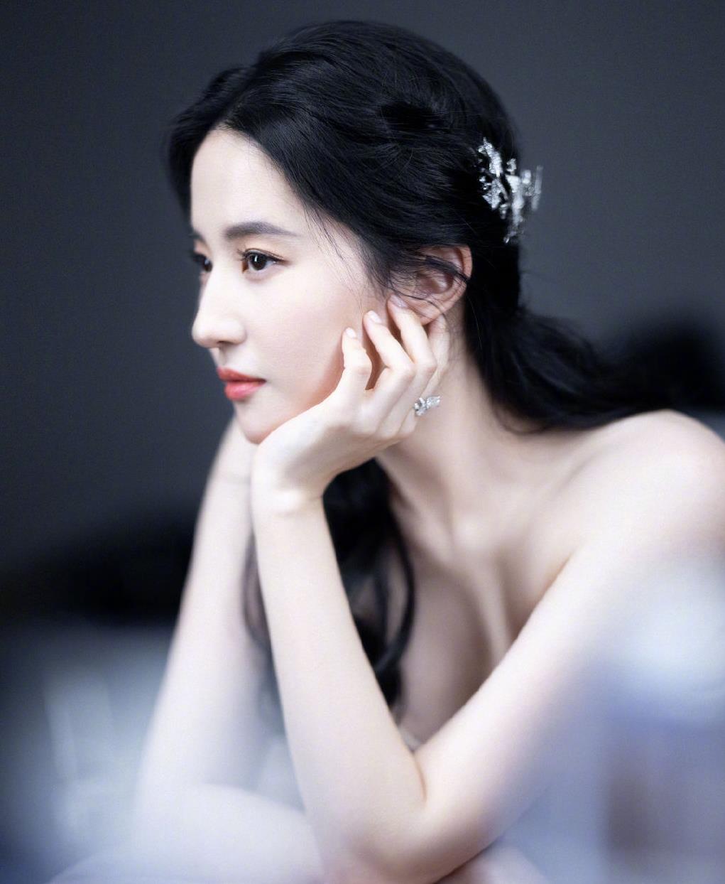 阿迪达斯辱华事件原文(阿迪达斯辱女事件)插图