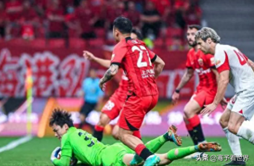 十大缺心眼守门员排行榜(最惨守门员)