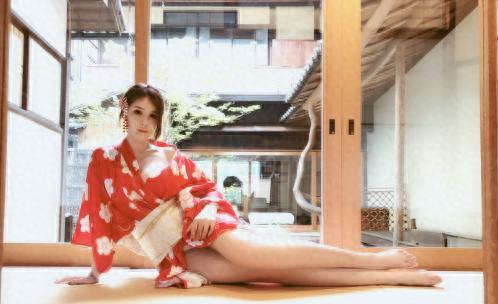 斗鱼主播十大排行榜(2017斗鱼十大主播)插图2