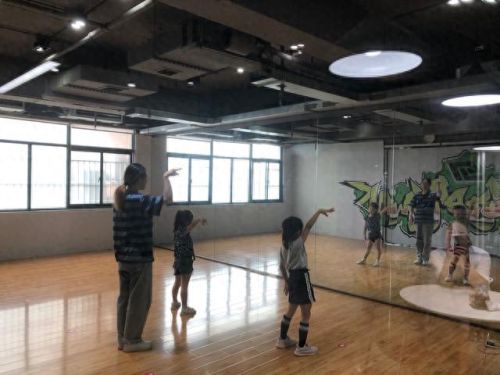 少儿街舞加盟十大排行榜(千圣帝少儿街舞)插图