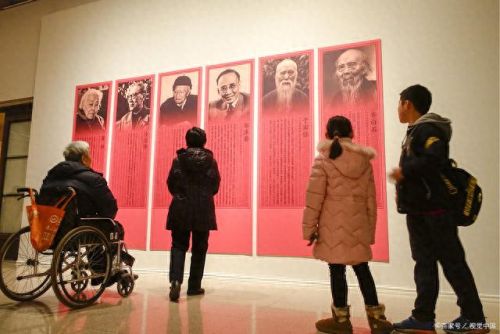 当代十大书法家排行榜(当代著名书法家李亚南)