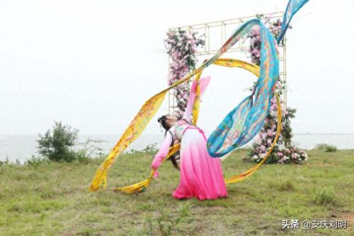 安庆十大婚纱摄影店排行榜(安庆拍婚纱照价格一般多少)插图7