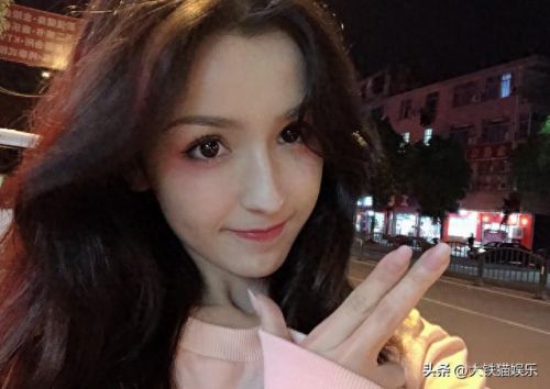 十大新疆女明星排行榜图(新疆四大女明星排名)插图37