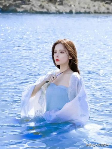 十大新疆女明星排行榜图(新疆四大女明星排名)插图8