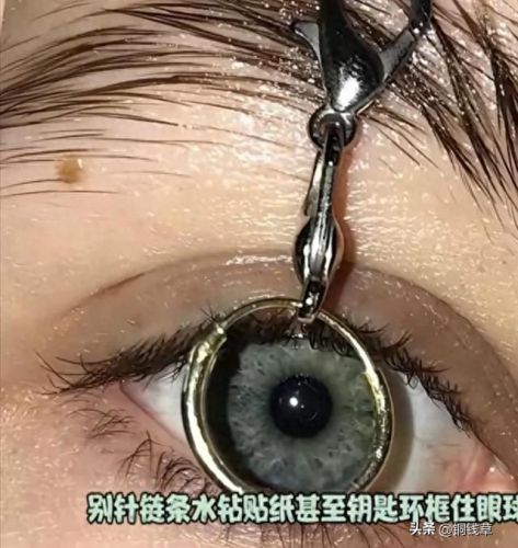 十大丑妆美女排行榜最新(化妆模特排行榜)