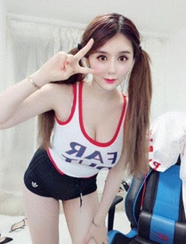 斗鱼主播十大排行榜(2017斗鱼十大主播)插图1