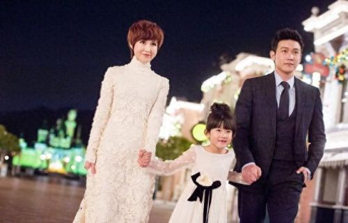 最甜的十大明星排行榜(公认最恩爱的十个女明星)插图1