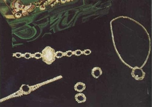 宝石手链系列排名前十(名牌手链十大排名)插图5 宝石手链系列排名前十(名牌手链十大排名)插图5