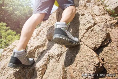 国产靴子品牌十大排行榜(国产靴子品牌排行)插图6