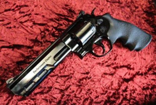 十大左轮手枪威力排行榜(柯尔特蟒蛇左轮手枪)