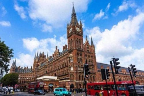 十大最美跨国火车站排行榜(最美火车站排行榜)