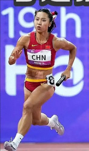 体育舞蹈女生排名前十(全网最火的科目舞蹈女)插图6 体育舞蹈女生排名前十(全网最火的科目舞蹈女)插图6