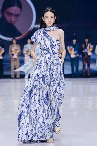 人气时装杂志排名前十(流行的时装杂志)插图3