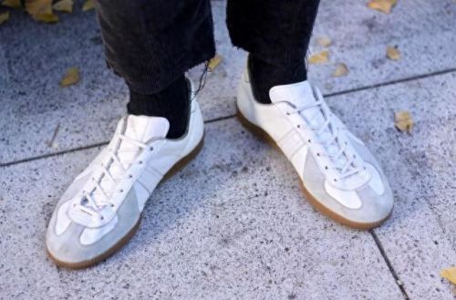 日本运动胶鞋排名前十(中年运动胶鞋)插图44 日本运动胶鞋排名前十(中年运动胶鞋)插图44