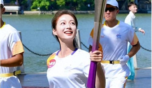 体育舞蹈女生排名前十(全网最火的科目舞蹈女)插图15 体育舞蹈女生排名前十(全网最火的科目舞蹈女)插图15