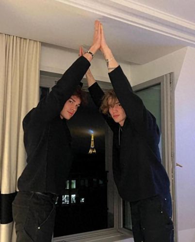 美国十大帅哥网红排行榜(美国华裔抖音十大网红)插图3 美国十大帅哥网红排行榜(美国华裔抖音十大网红)插图3