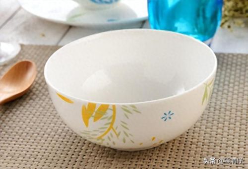 碗十大顶级品牌排行榜图片(白瓷十大顶级品牌)插图6 碗十大顶级品牌排行榜图片(白瓷十大顶级品牌)插图6