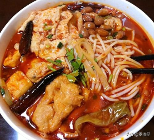 螺蛳粉十大排行榜做法(柳州螺蛳鸭脚煲做法)插图8 螺蛳粉十大排行榜做法(柳州螺蛳鸭脚煲做法)插图8