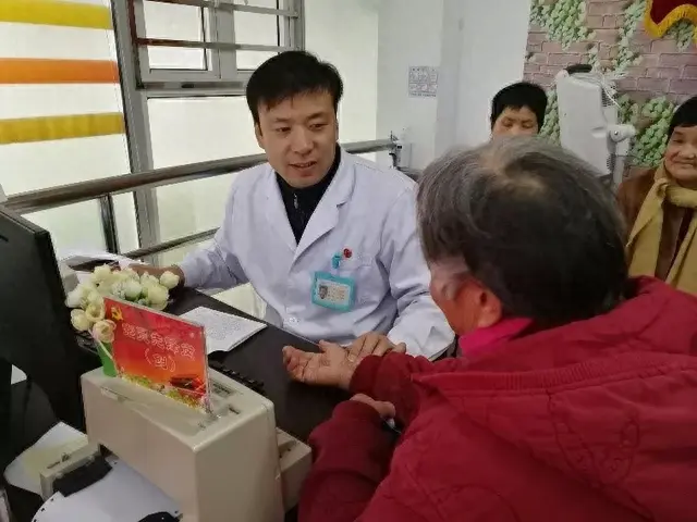 十大口腔溃疡膏药排行榜(能治口腔溃疡的软膏)插图1