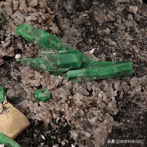 中国十大祖母绿原石排行榜(天然祖母绿原石价格表)插图12