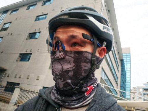 骑行变色眼镜十大排行榜(变色眼镜在车里不变色吗)插图1 骑行变色眼镜十大排行榜(变色眼镜在车里不变色吗)插图1