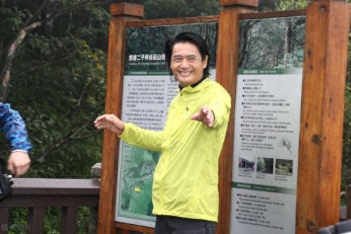 十大经典的枪战电影排行榜(15部必看的逃亡电影)插图2 十大经典的枪战电影排行榜(15部必看的逃亡电影)插图2