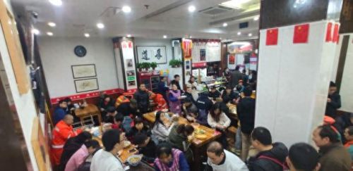 西安十大油泼面排行榜(西安美食面推荐)插图1 西安十大油泼面排行榜(西安美食面推荐)插图1