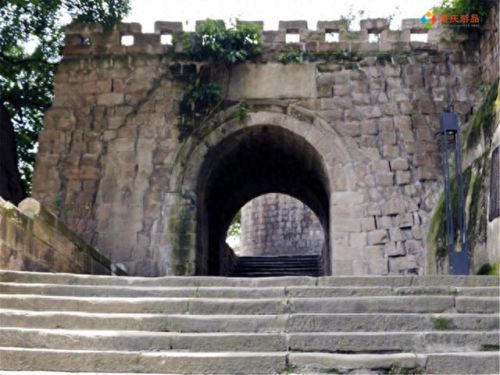 重庆十大城门楼盘排行榜(重庆十大最高端楼盘)插图16 重庆十大城门楼盘排行榜(重庆十大最高端楼盘)插图16