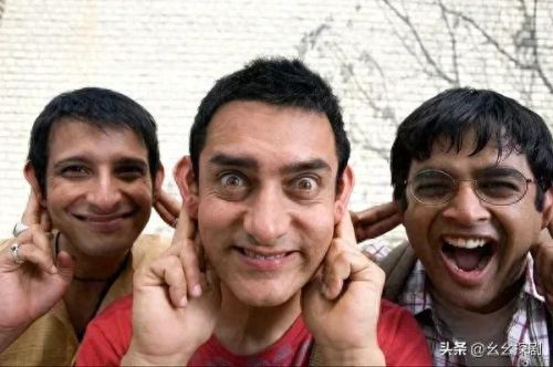 十大必看搞笑美剧电影排行榜(美剧一家人互相亲吻搞笑)插图8