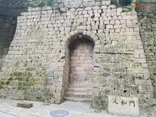 重庆十大城门楼盘排行榜(重庆十大最高端楼盘)插图12 重庆十大城门楼盘排行榜(重庆十大最高端楼盘)插图12