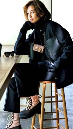 日本十大穿搭博主排行榜(日本女生蕾丝超短裙子穿搭)插图3