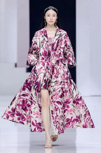 人气时装杂志排名前十(流行的时装杂志)插图25