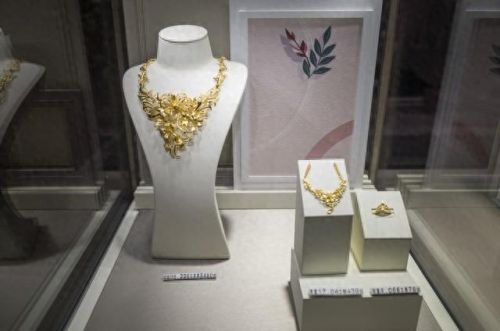 全球十大太阳镜品牌排行榜(全球十大顶级奢侈品牌)插图3