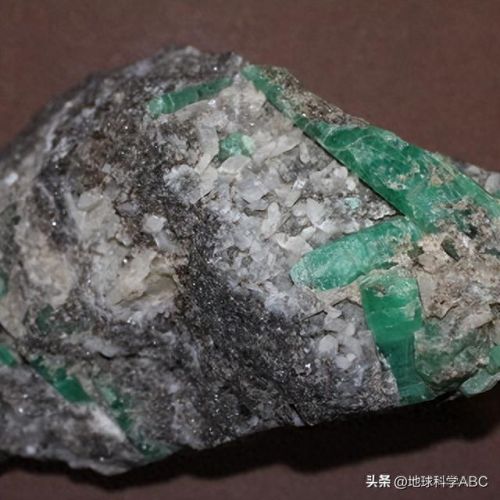 中国十大祖母绿原石排行榜(天然祖母绿原石价格表)插图4