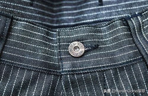 世界十大品牌工装裤排行榜(工装裤品牌排行榜前十名)插图18 世界十大品牌工装裤排行榜(工装裤品牌排行榜前十名)插图18