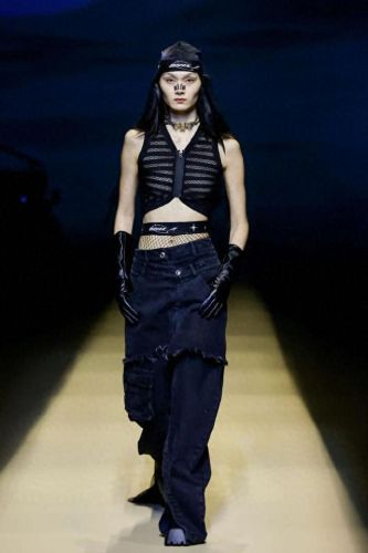 人气时装杂志排名前十(流行的时装杂志)插图45