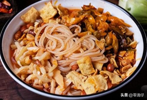 螺蛳粉十大排行榜做法(柳州螺蛳鸭脚煲做法)插图3 螺蛳粉十大排行榜做法(柳州螺蛳鸭脚煲做法)插图3