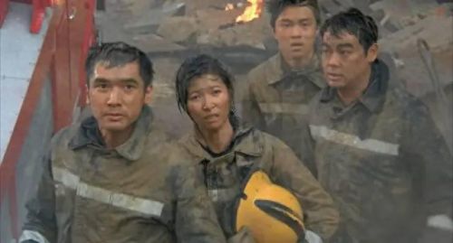 十大灾难大片排行榜国语(最佳十大灾难电影排行榜)插图12