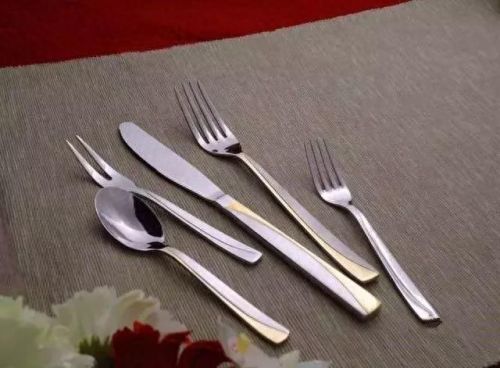 世界十大西餐刀叉排行榜(西餐刀叉勺子的摆放)插图7 世界十大西餐刀叉排行榜(西餐刀叉勺子的摆放)插图7