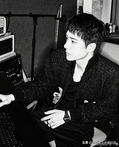 韩国最帅十大面孔排行榜(韩国公认最帅的人)插图7 韩国最帅十大面孔排行榜(韩国公认最帅的人)插图7