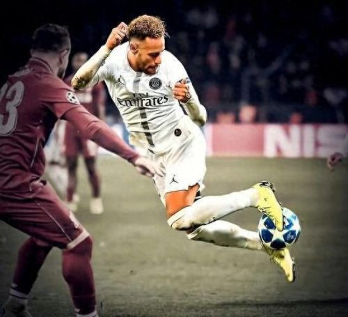 天下足球十大过人排行榜(经典足球过人)插图