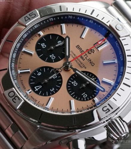 十大百年灵表排行榜(百年灵最好看的表)插图5 十大百年灵表排行榜(百年灵最好看的表)插图5